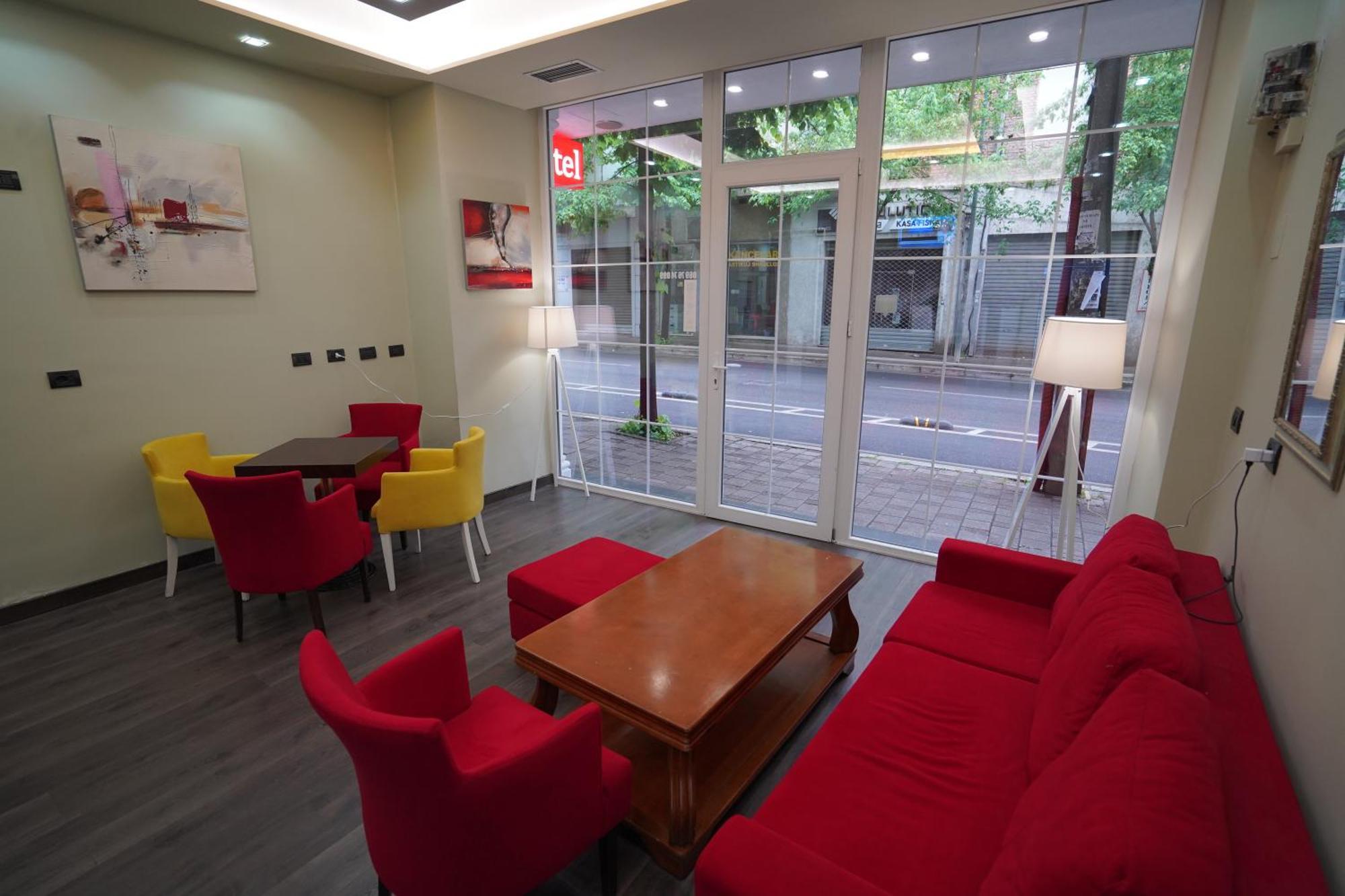 Driti Central Hotel Тирана Экстерьер фото