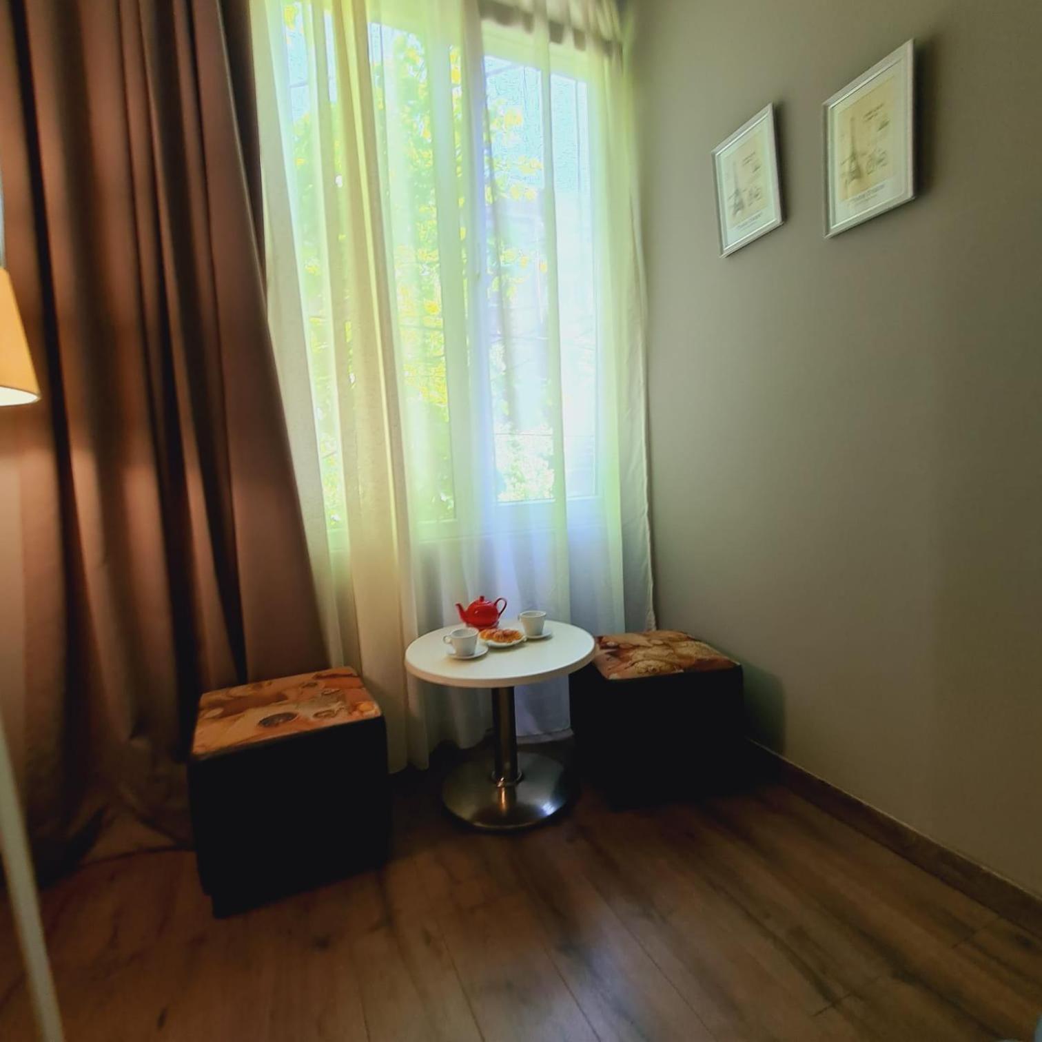 Driti Central Hotel Тирана Экстерьер фото