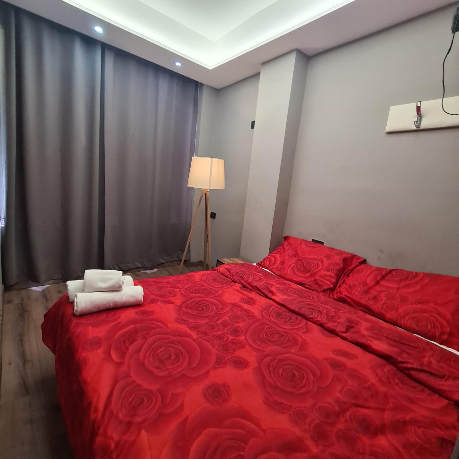 Driti Central Hotel Тирана Экстерьер фото